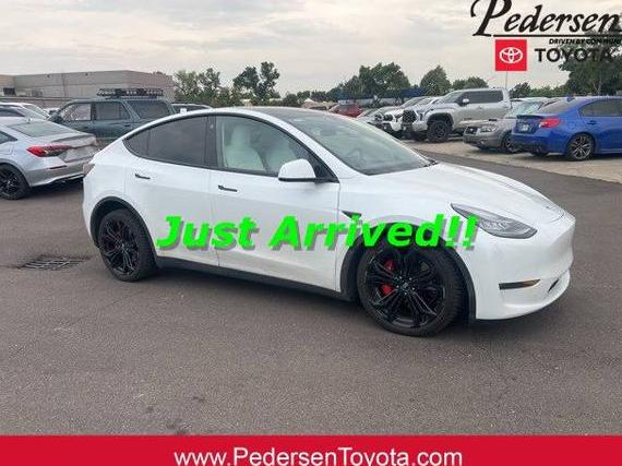 TESLA MODEL Y 2021 5YJYGDEF6MF072153 image